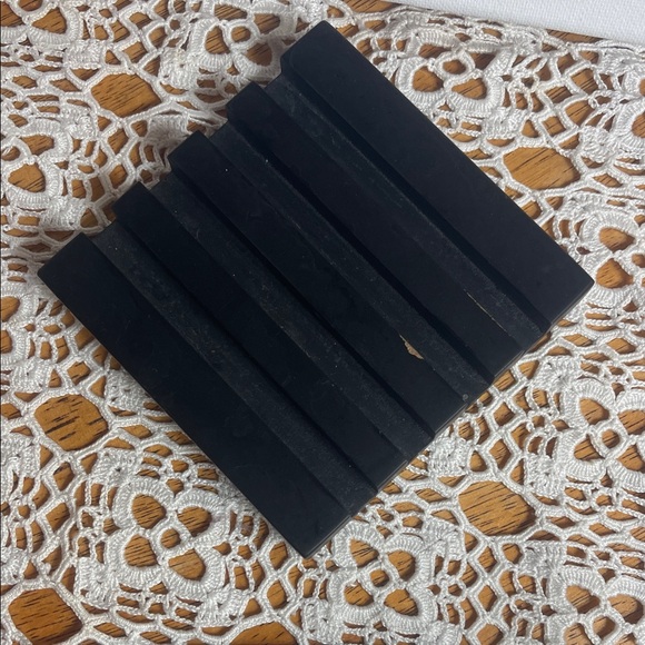 4 Metal Coaster Set - Picture 4 of 7